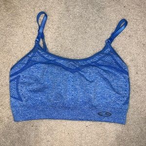 Adjustable sports bra